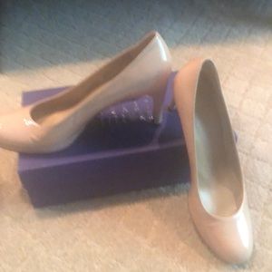 Patent leather shoes